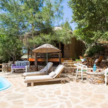 Sleeps 2 Pool Air Con Wifi Вилла Kuyucak